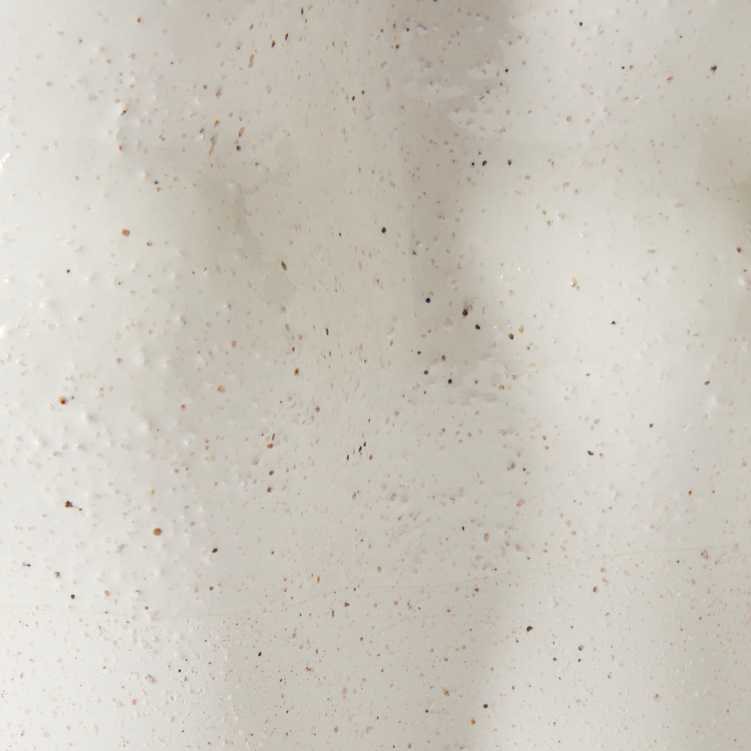 August Wavy Cream Vase