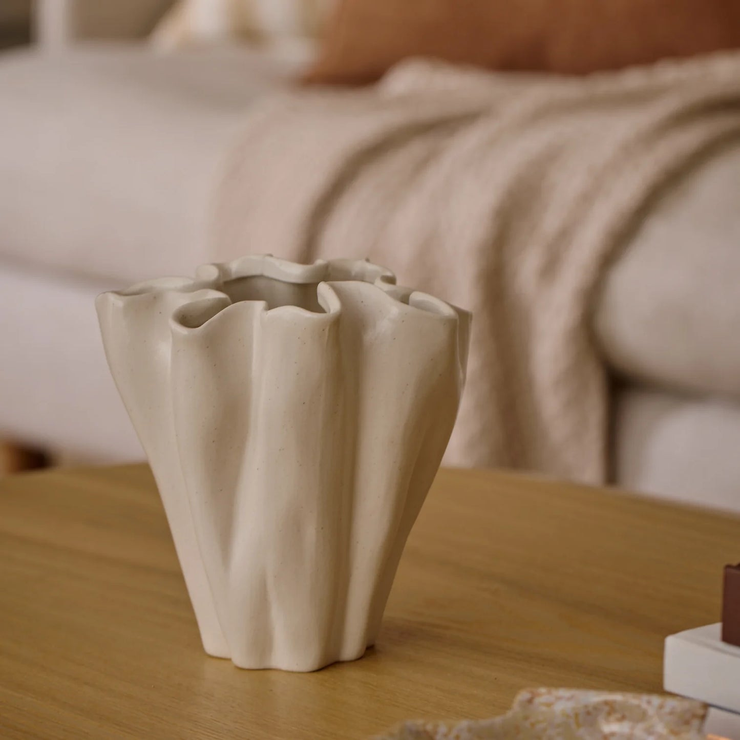 Ripple Cream Vase