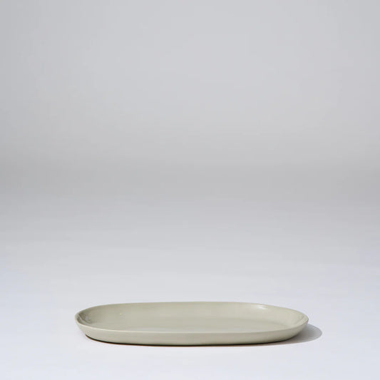 Cloud Oval Plate Medium - Chalk