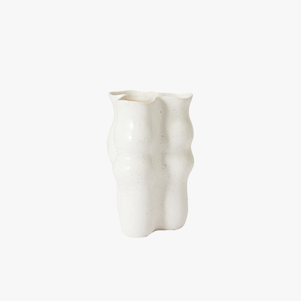 August Wavy Cream Vase